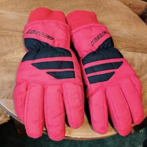Worn Once Gordini Red and Black Winter Gloves